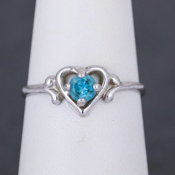 Silver Heart Ring with Blue Gemstone - Picture 8 of 12